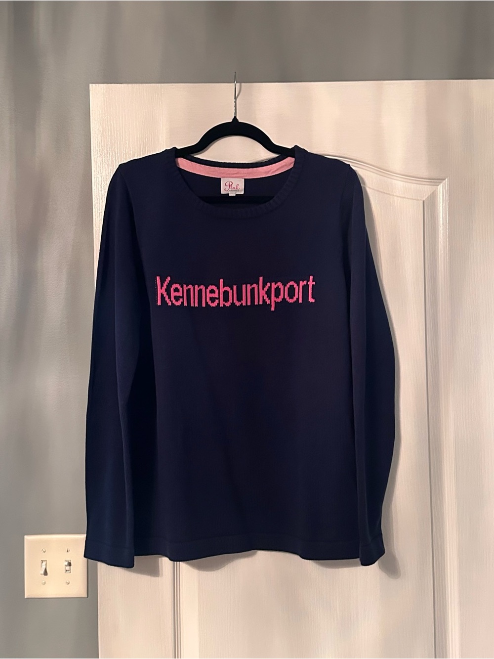 Pink Pineapple Kennebunkport Navy/Pink Sweater-New, size XL